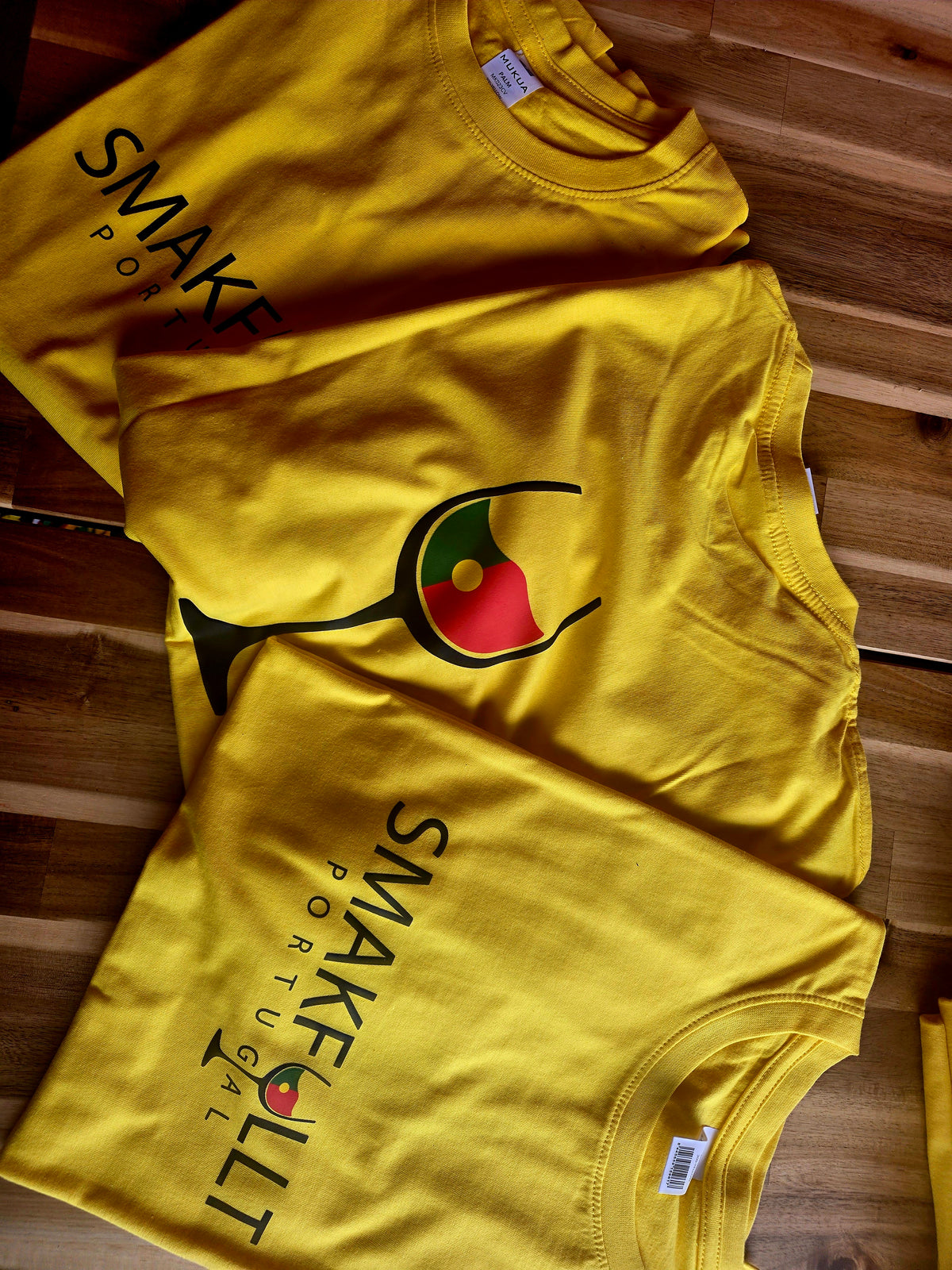 Kortärmad t-shirt i snygg gul design!